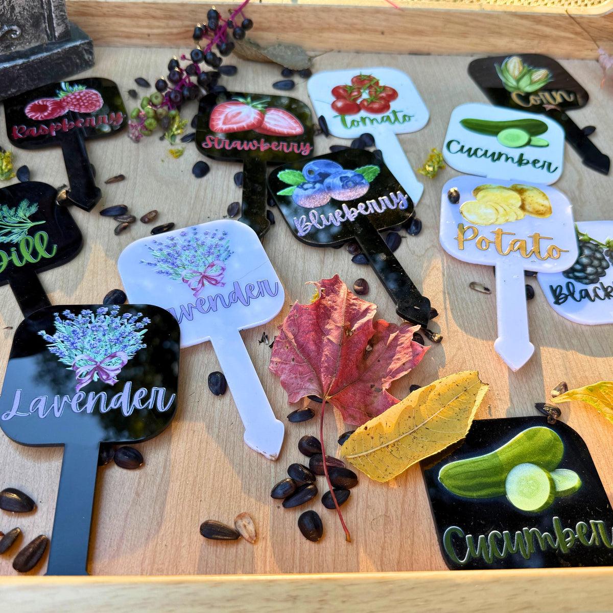 Personalized Acrylic Garden Markers – UV Watercolor Plant Labels for Herbs, Veggies &amp; Fruits – Unique Gift for Mom Grandma Home Gardening