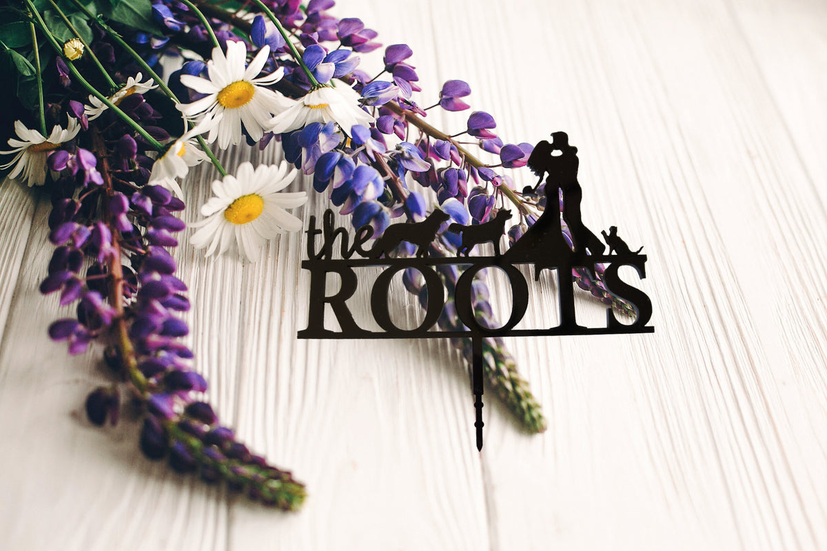 Silhouette Couple Cake Topper | Personalized Wedding Cake Topper | Include Family, Pets, Dog, Cat, Kids | Acrylic or Wood Cake Topper