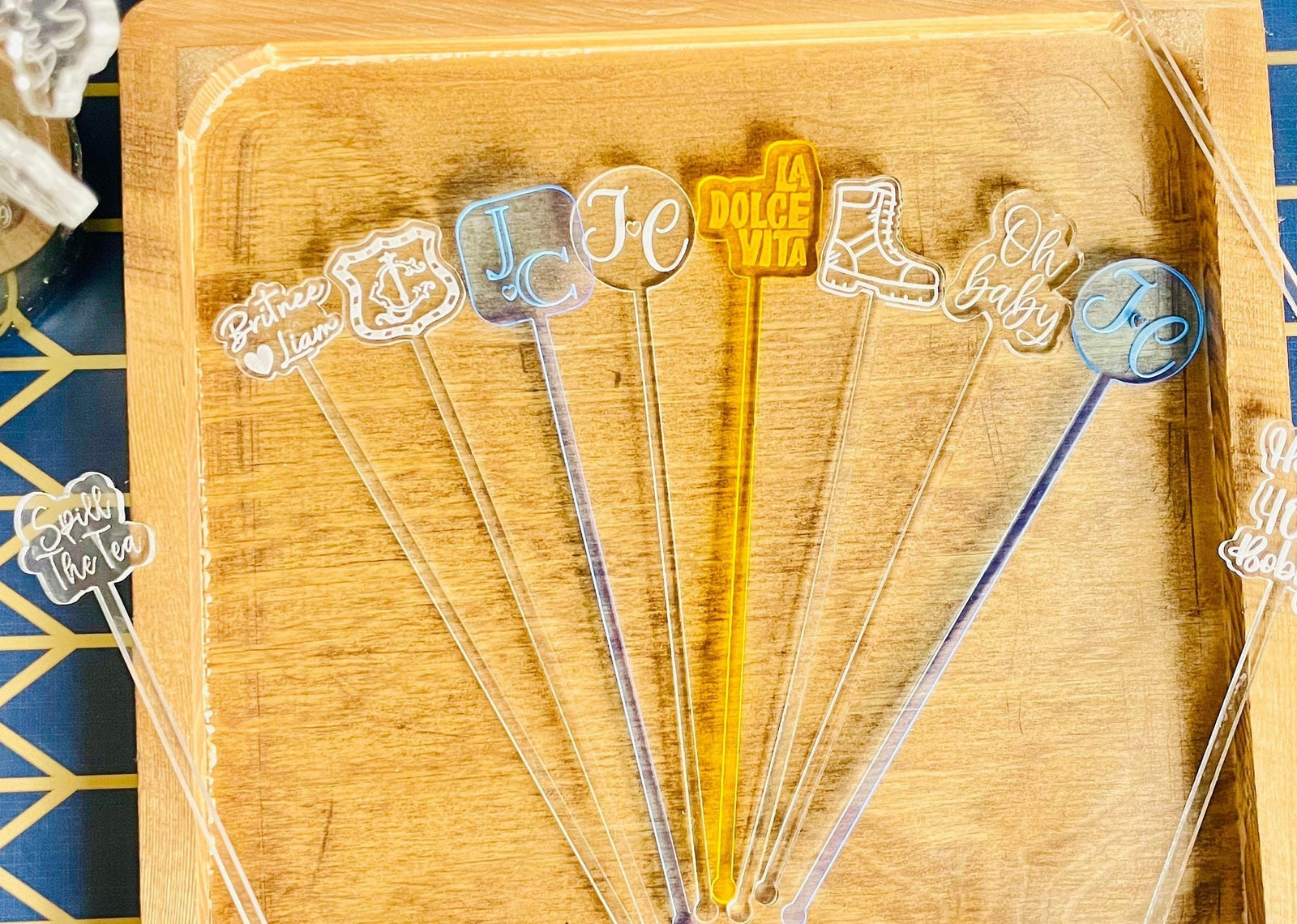 Custom Wedding Drink Stirrer Personalized Acrylic Stir Sticks for Birthday Swizzle Stick Cocktail Stirrer Drink Topper Initial Drink Stirrer